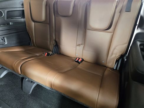 Used 2019 Subaru Ascent Touring image 18