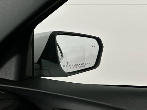 Used 2024 Chevrolet Equinox RS image 24