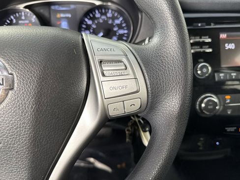 Used 2016 Nissan Rogue S image 13