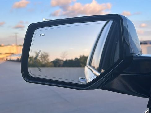 Used 2018 Chevrolet Tahoe LT RWD image 19