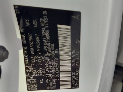 Certified 2018 Toyota Sienna XLE image 33