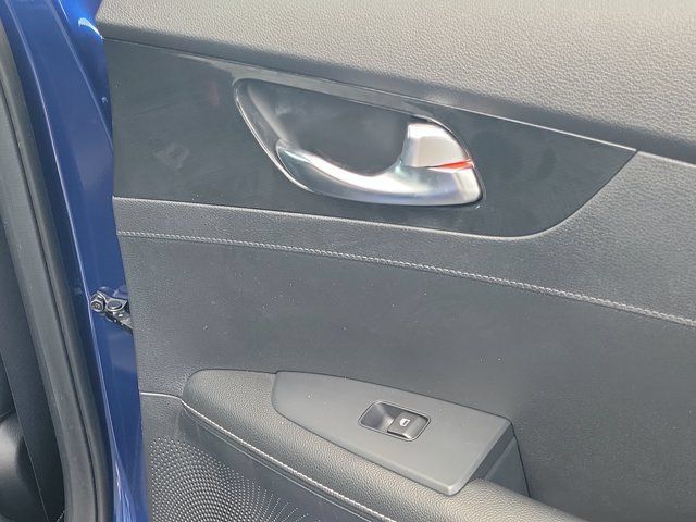 Used 2021 Kia Forte GT-Line FWD image 6