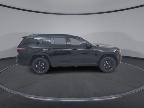 New 2026 Jeep Grand Cherokee L 4WD image 2