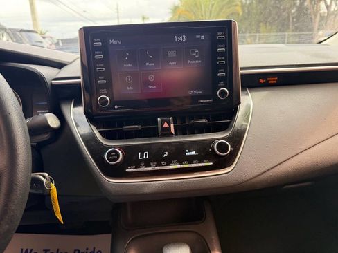 Used 2021 Toyota Corolla LE image 14