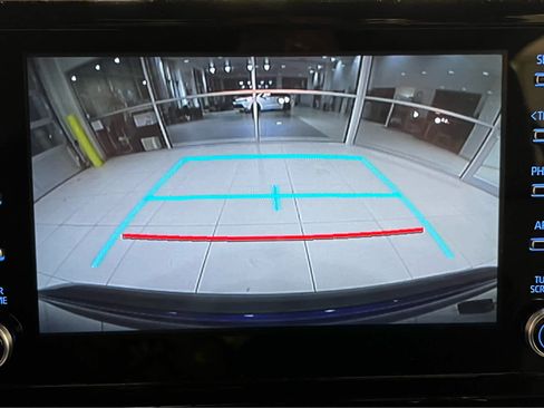 Used 2020 Toyota Corolla SE w/ SE Premium Package image 16