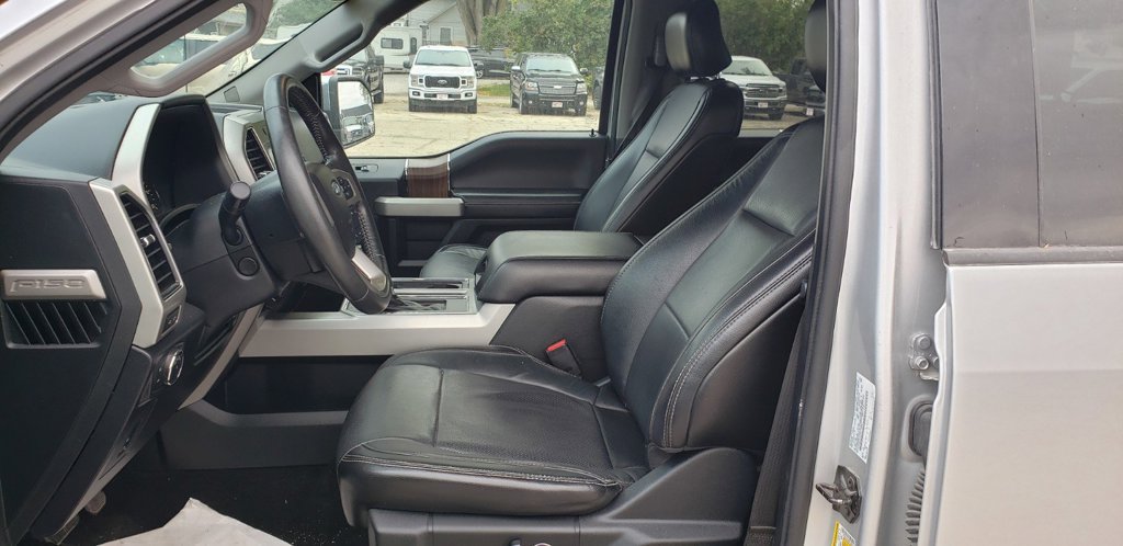 Used 2019 Ford F150 Lariat w/ Equipment Group 502A Luxury AWD/4WD image 12