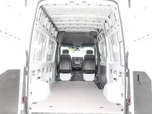 New 2025 Mercedes-Benz Sprinter 2500 image 26