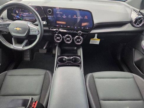 Certified 2024 Chevrolet Blazer EV LT AWD/4WD image 15