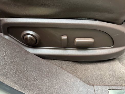 Used 2013 Buick Enclave Premium AWD/4WD image 44