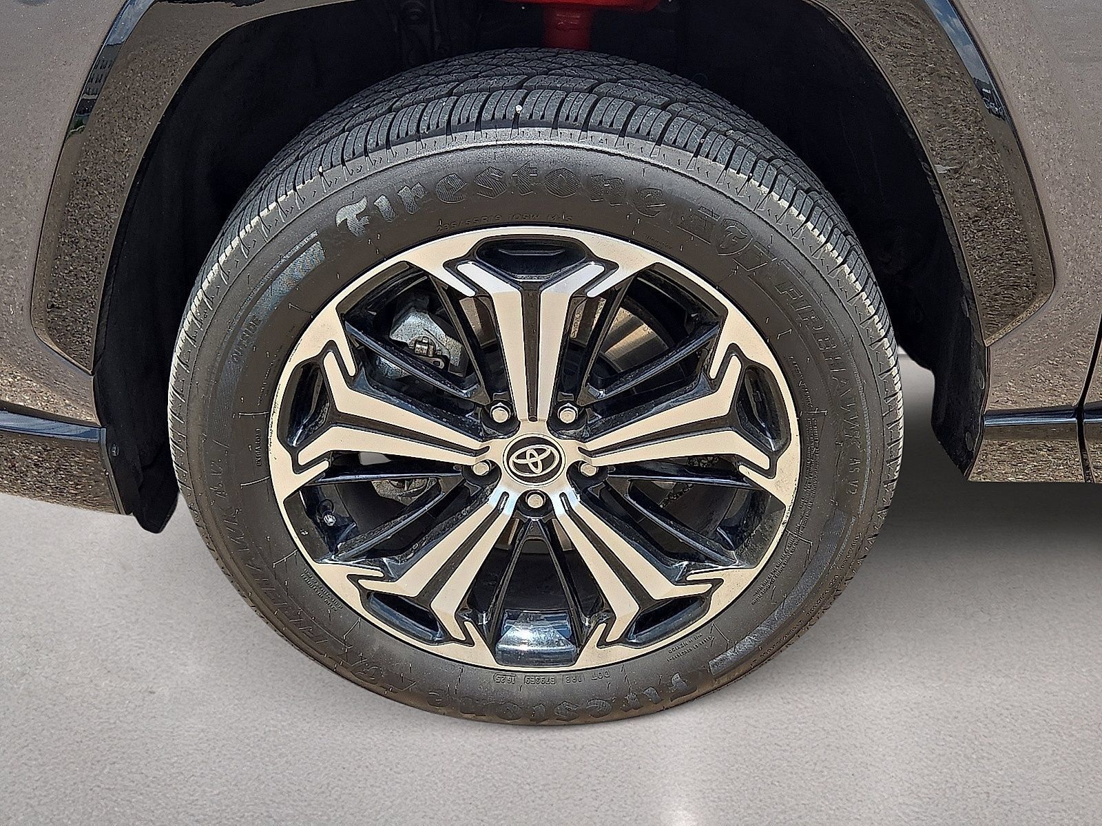 Used 2023 Toyota RAV4 XSE AWD/4WD image 10