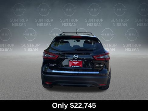 Used 2022 Nissan Rogue Sport SL AWD/4WD image 4