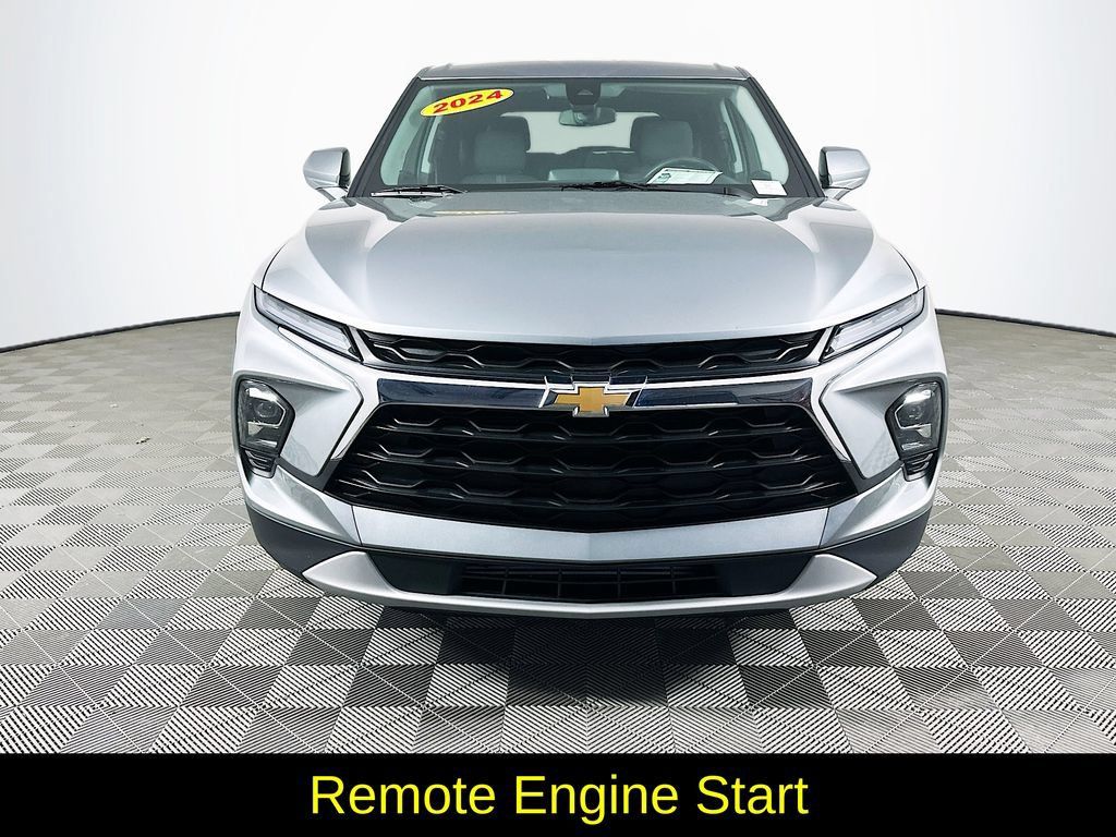 Used 2024 Chevrolet Blazer LT w/ Driver Confidence Package AWD/4WD image 4