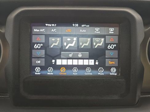 Used 2018 Jeep Wrangler Unlimited Sport S AWD/4WD image 28