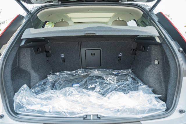 New 2026 Volvo XC40 B5 Ultra w/ Protection Package Premier AWD/4WD image 10