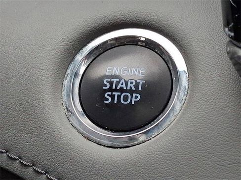 Certified 2022 Toyota Highlander Platinum image 23