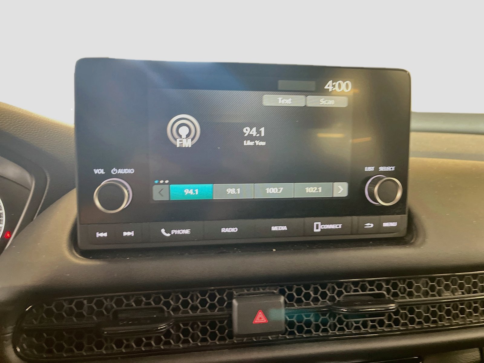 Used 2025 Honda HR-V LX image 14