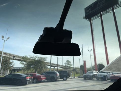 Used 2018 Tesla Model X 100D image 32