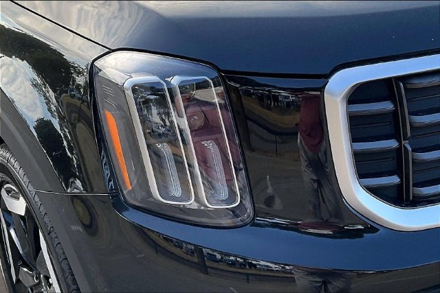 Used 2024 Kia Telluride S AWD/4WD image 28