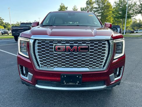 Used 2023 GMC Yukon XL Denali image 3
