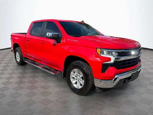 Used 2023 Chevrolet Silverado 1500 LT w/ Protection Package AWD/4WD image 4