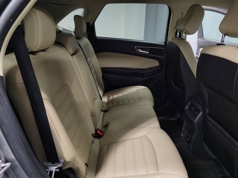 Used 2020 Ford Edge SEL w/ Convenience Package image 21