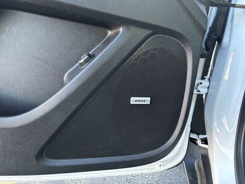 Used 2020 Chevrolet Traverse LT w/ LT Premium Package image 23