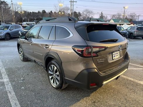 Used 2023 Subaru Outback Limited image 5