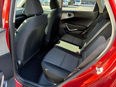 Used 2023 Kia Soul LX w/ LX Technology Package image 18