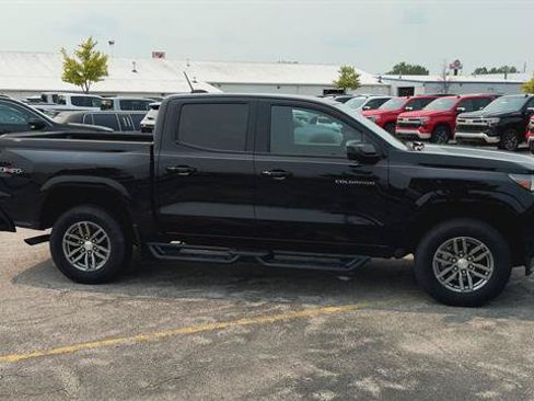 Certified 2024 Chevrolet Colorado LT w/ LT Convenience Package AWD/4WD image 9