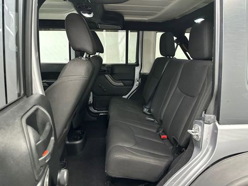 Used 2017 Jeep Wrangler Unlimited Sport w/ Connectivity Group AWD/4WD image 20