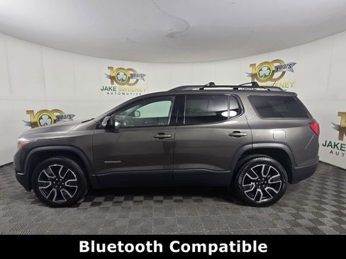 Certified 2019 GMC Acadia SLT w/ Black Edition image 4