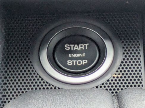 Used 2022 Land Rover Range Rover Sport HSE Silver Edition image 17