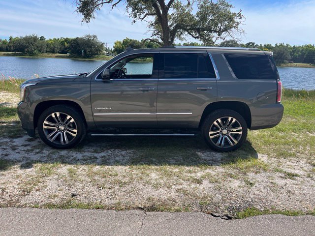 Used 2017 GMC Yukon Denali w/ Enhanced Security Package RWD image 4