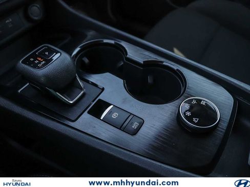 Used 2024 Nissan Rogue S AWD/4WD image 20