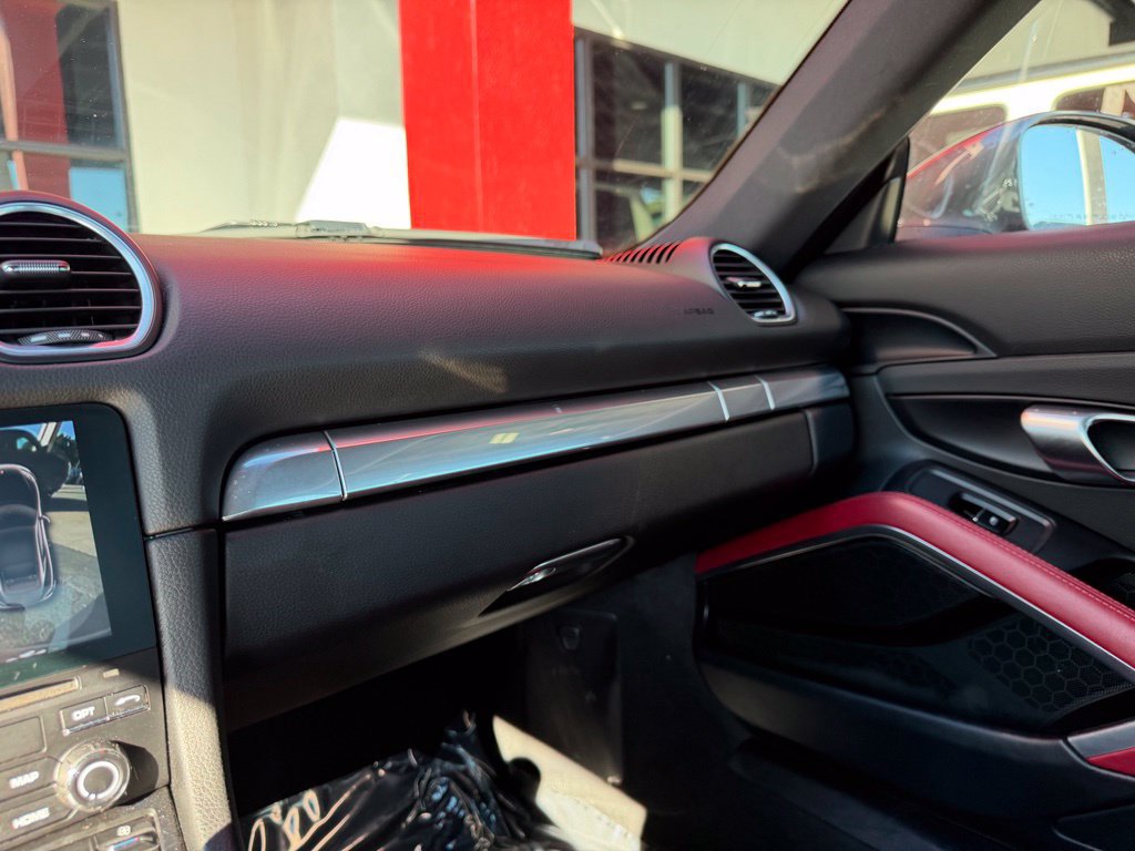 Used 2019 Porsche 718 Cayman RWD image 29