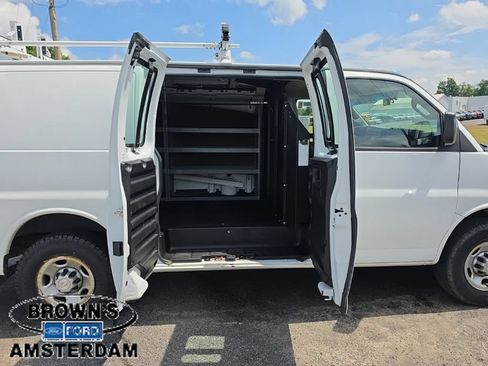 Used 2021 Chevrolet Express 2500 w/ Driver Convenience Package RWD image 13