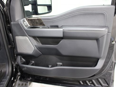 Used 2024 Ford F250 Lariat w/ Lariat Ultimate Package AWD/4WD image 30
