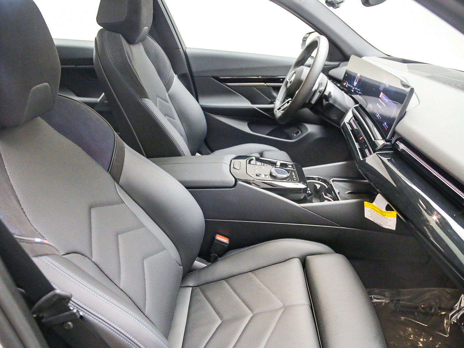 Used 2026 BMW 530i w/ M Sport Package RWD image 17