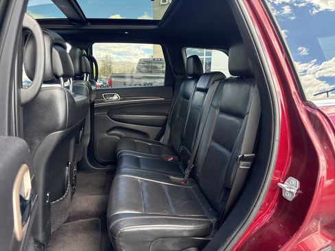 Used 2017 Jeep Grand Cherokee Limited w/ Luxury Group II image 10