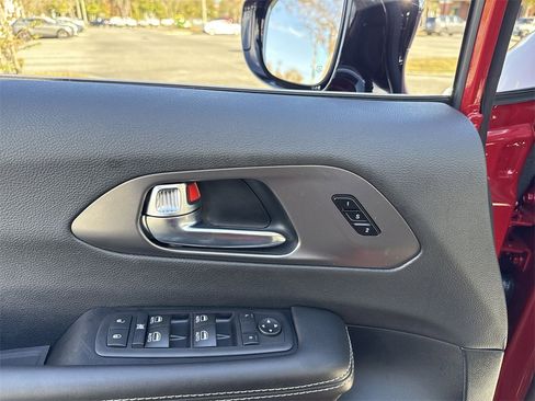 New 2026 Chrysler Pacifica Select image 13