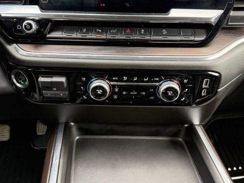 Used 2025 GMC Sierra 2500 SLT w/ SLT Premium Package image 33