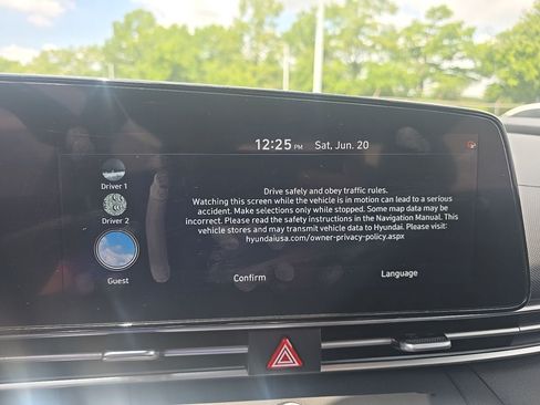 Used 2024 Hyundai Elantra Limited FWD image 14