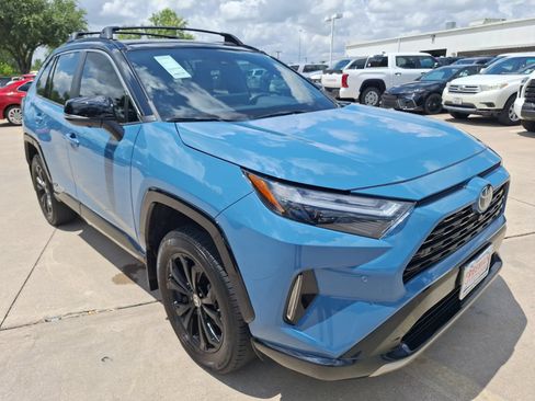 Used 2023 Toyota RAV4 XSE AWD/4WD image 8