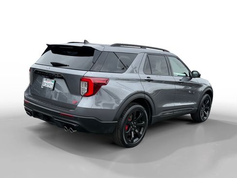 Used 2022 Ford Explorer ST w/ ST Street Pack AWD/4WD image 5