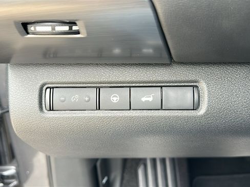 Certified 2023 Nissan Pathfinder SL image 13