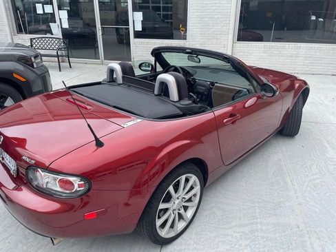 Used 2008 MAZDA MX-5 Miata Touring w/ Suspension Pkg RWD image 5