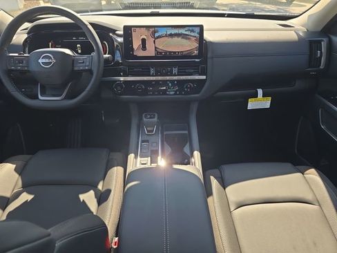 New 2026 Nissan Pathfinder SL image 13