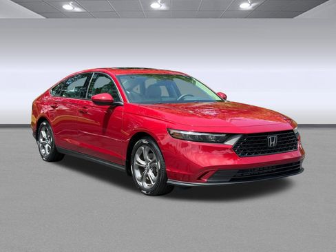 Used 2024 Honda Accord EX image 6