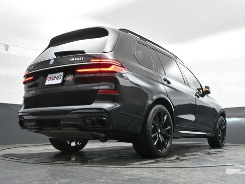 Used 2025 BMW X7 M60i image 48