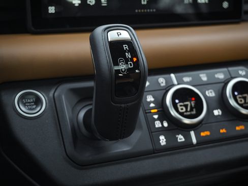 Used 2021 Land Rover Defender 110 X image 26